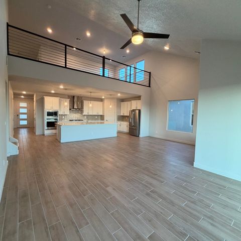 2431 Marble Avenue NE, Rio Rancho, NM 87144