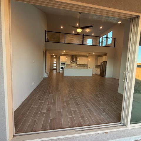 2431 Marble Avenue NE, Rio Rancho, NM 87144