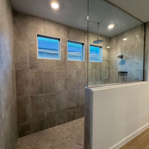 2431 Marble Avenue NE, Rio Rancho, NM 87144