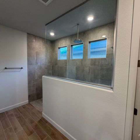 2431 Marble Avenue NE, Rio Rancho, NM 87144
