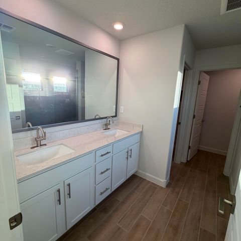 2431 Marble Avenue NE, Rio Rancho, NM 87144