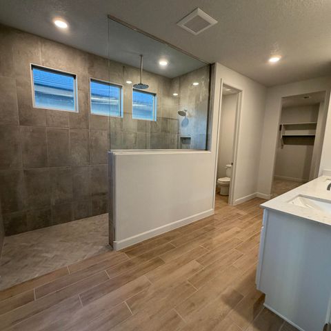 2431 Marble Avenue NE, Rio Rancho, NM 87144