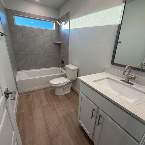 2431 Marble Avenue NE, Rio Rancho, NM 87144