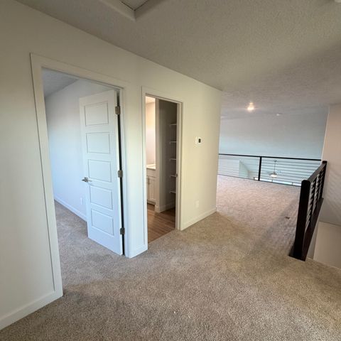 2431 Marble Avenue NE, Rio Rancho, NM 87144