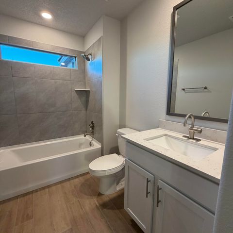 2431 Marble Avenue NE, Rio Rancho, NM 87144
