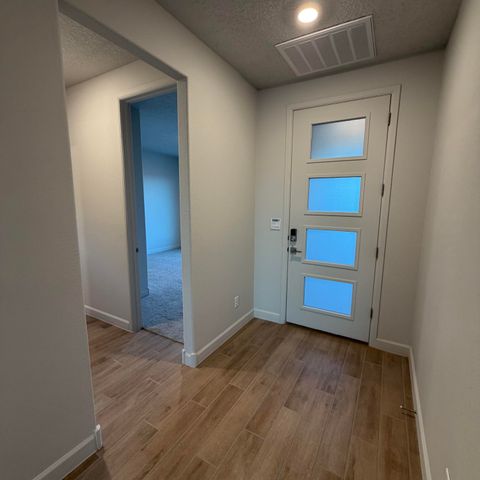 2431 Marble Avenue NE, Rio Rancho, NM 87144