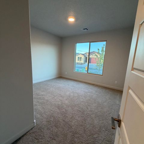2431 Marble Avenue NE, Rio Rancho, NM 87144