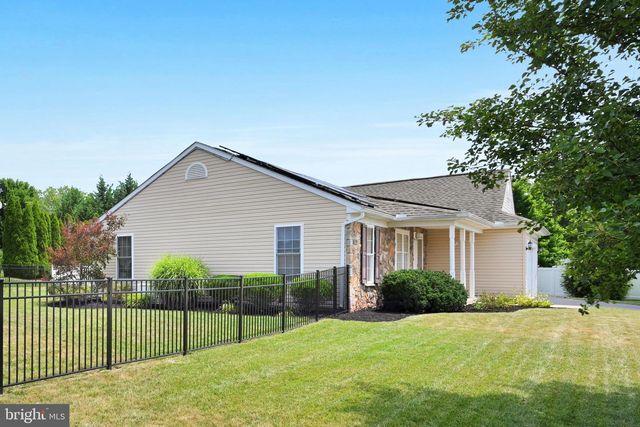 45 THOMAS DR, York, PA 17404
