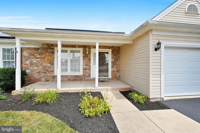 45 THOMAS DR, York, PA 17404