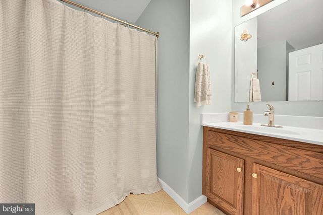 45 THOMAS DR, York, PA 17404