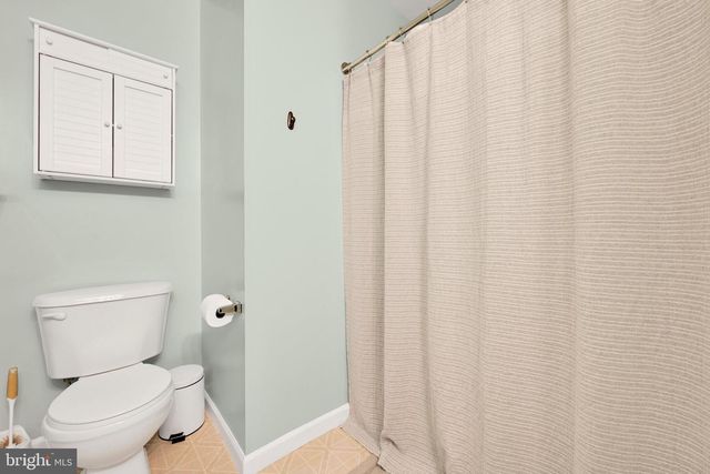 45 THOMAS DR, York, PA 17404