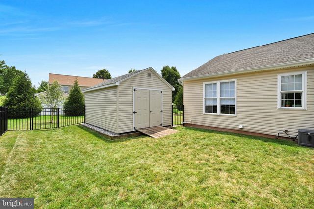 45 THOMAS DR, York, PA 17404