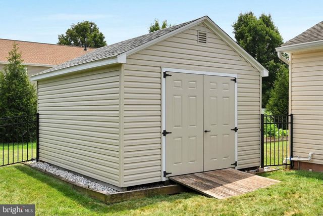 45 THOMAS DR, York, PA 17404