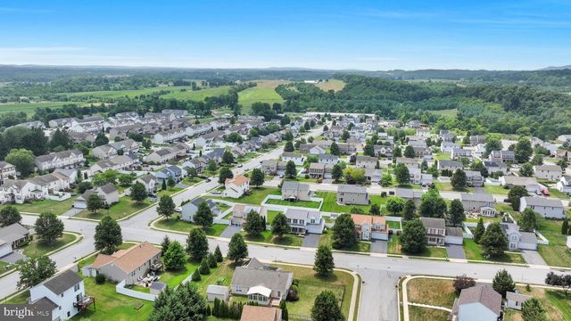 45 THOMAS DR, York, PA 17404