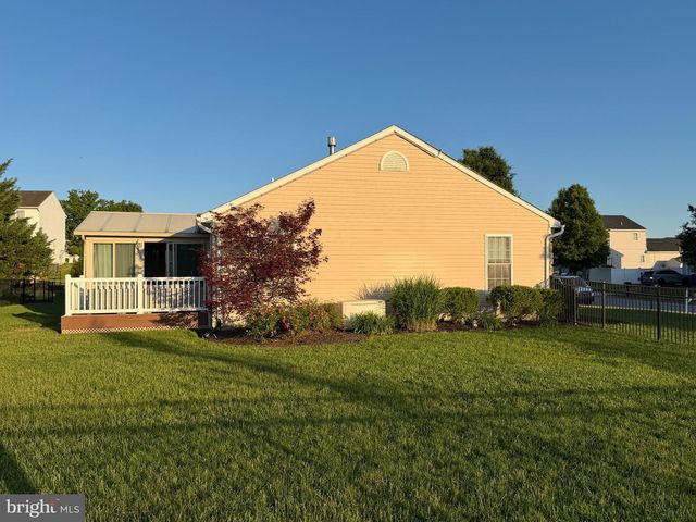 45 THOMAS DR, York, PA 17404