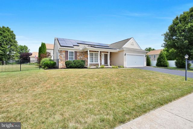 45 THOMAS DR, York, PA 17404