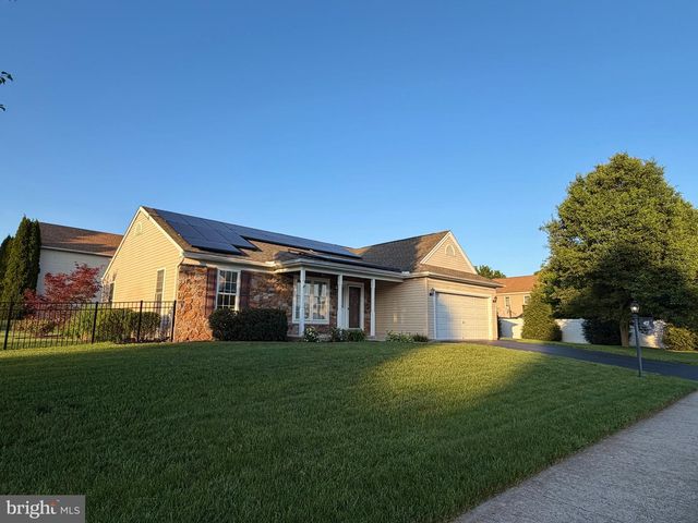 45 THOMAS DR, York, PA 17404