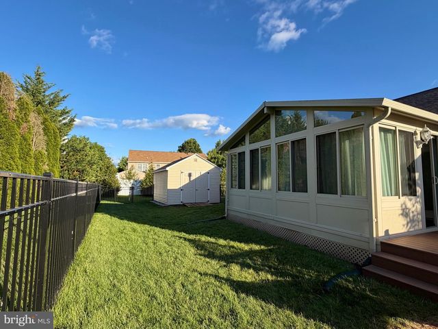 45 THOMAS DR, York, PA 17404