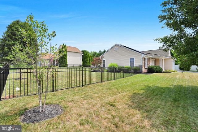 45 THOMAS DR, York, PA 17404