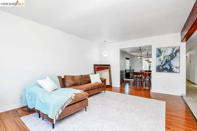 1249 Heavenly DR, Martinez, CA 94553