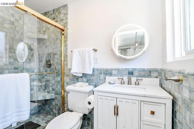 1249 Heavenly DR, Martinez, CA 94553