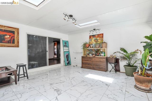 1249 Heavenly DR, Martinez, CA 94553