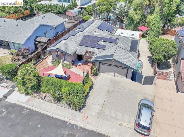 1249 Heavenly DR, Martinez, CA 94553
