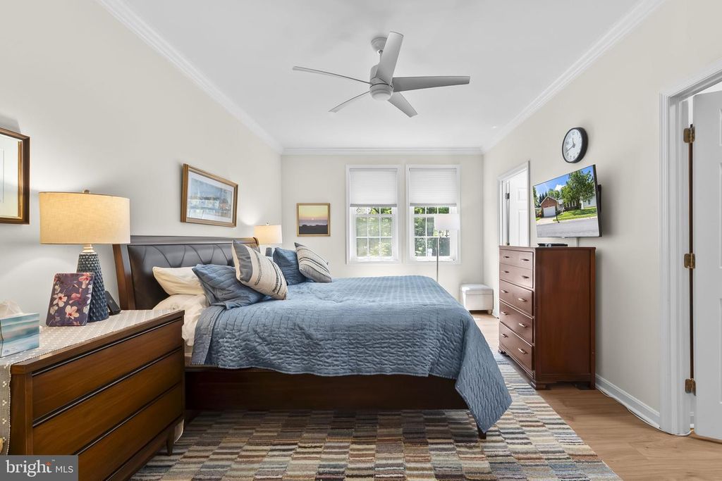 Image 13 of property listing at 847 MISSION VALLEY LN, Annapolis, MD 21401