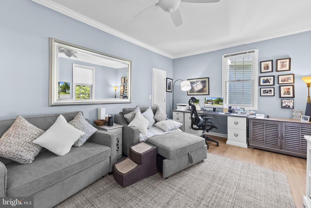 Image 23 of property listing at 847 MISSION VALLEY LN, Annapolis, MD 21401