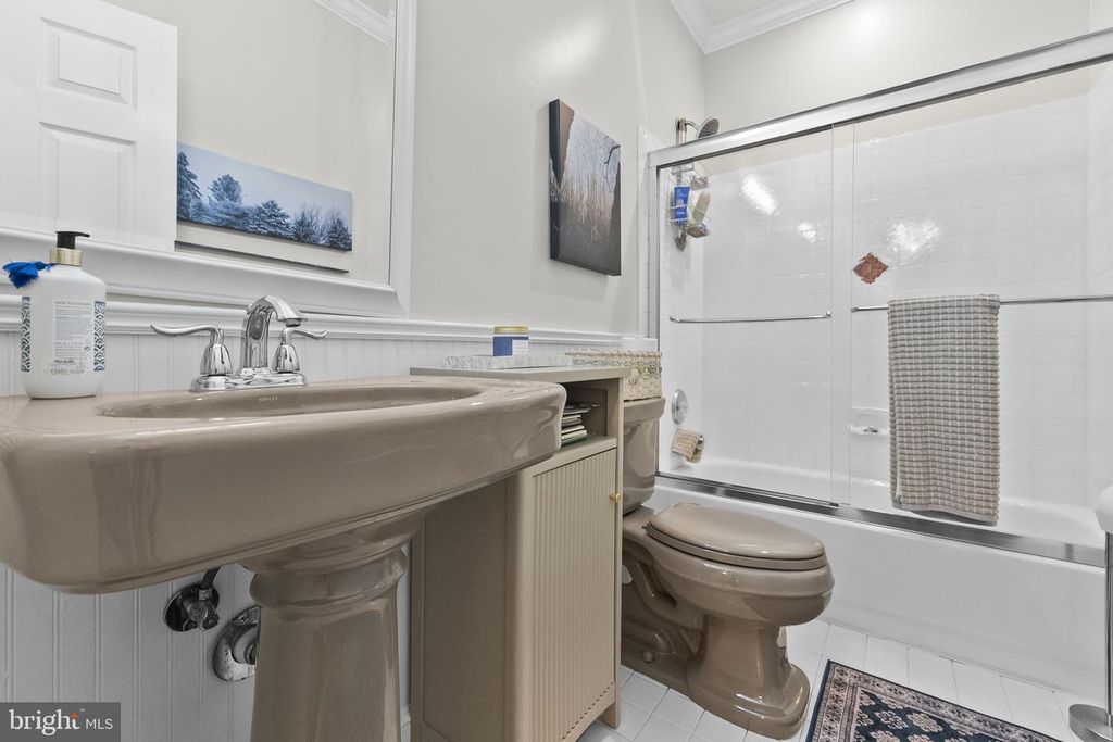 Image 25 of property listing at 847 MISSION VALLEY LN, Annapolis, MD 21401