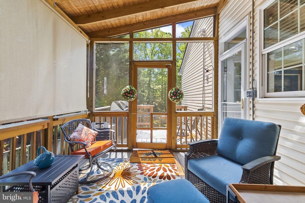 Image 27 of property listing at 847 MISSION VALLEY LN, Annapolis, MD 21401