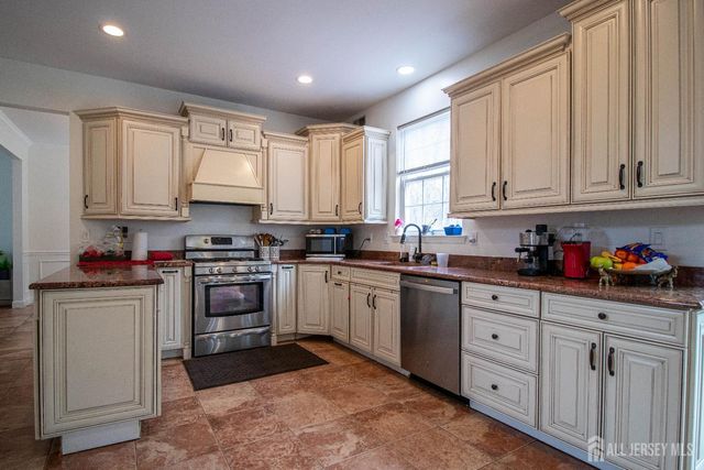 845 Woodbury Drive, Jackson, NJ 08527