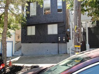 2025 East 20th St, Oakland, CA 94606