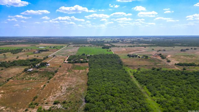 150 Fm 1303, Floresville, TX 78114