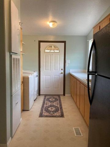 33341 Indian Lake Drive, Sprague River, OR 97639