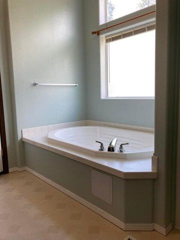 33341 Indian Lake Drive, Sprague River, OR 97639