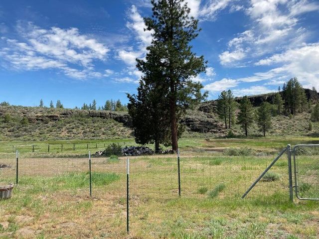 33341 Indian Lake Drive, Sprague River, OR 97639