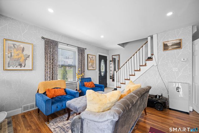 21 Highland Avenue, East Haven, CT 06512