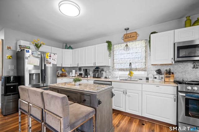 21 Highland Avenue, East Haven, CT 06512