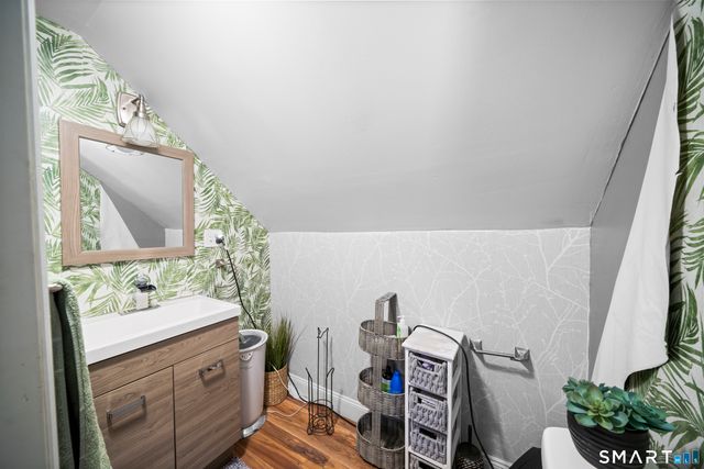 21 Highland Avenue, East Haven, CT 06512