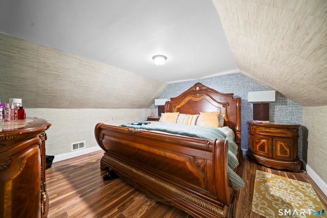 21 Highland Avenue, East Haven, CT 06512