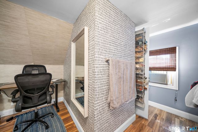 21 Highland Avenue, East Haven, CT 06512