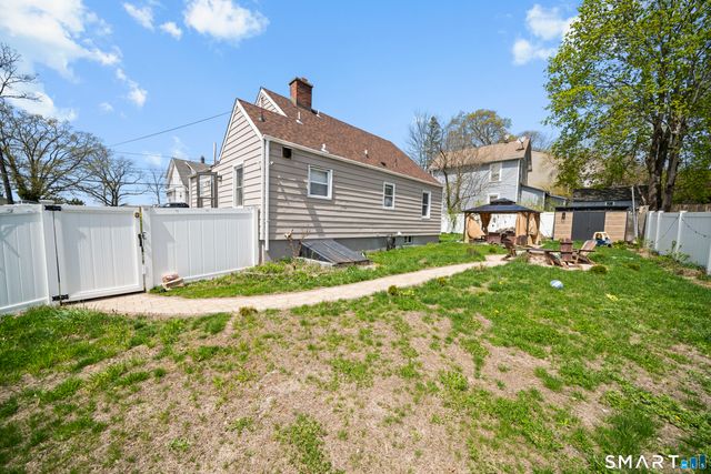 21 Highland Avenue, East Haven, CT 06512