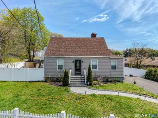 21 Highland Avenue, East Haven, CT 06512