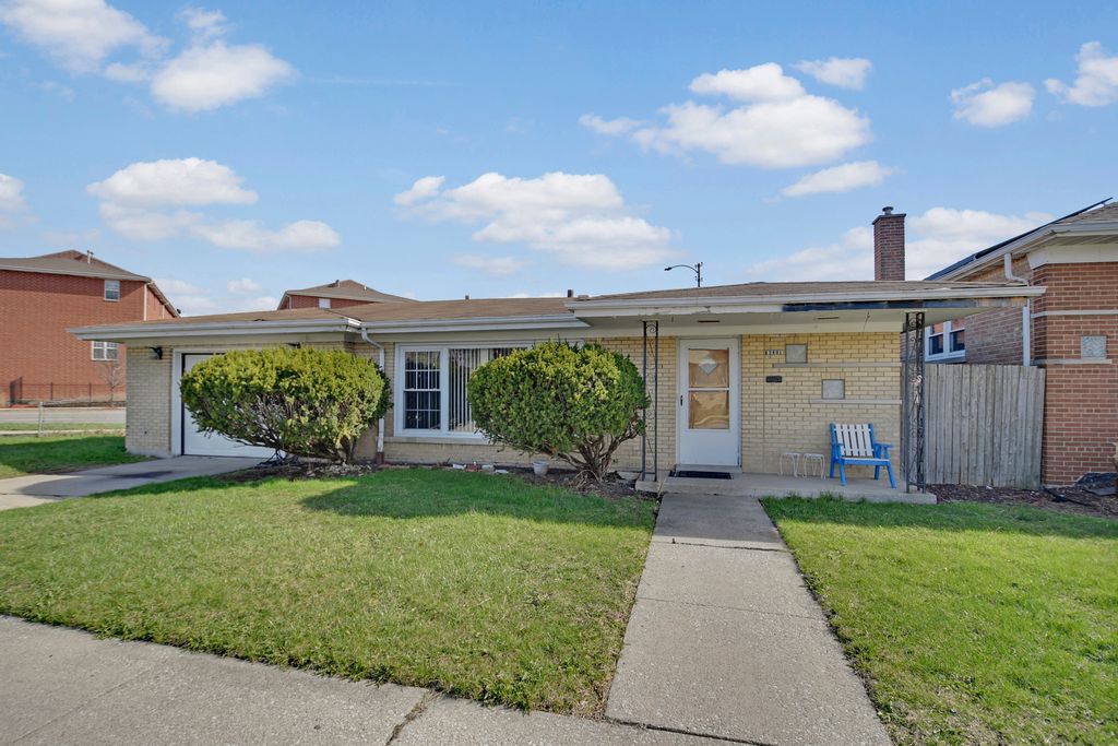 3801 W 84th Place, Chicago, IL 60652