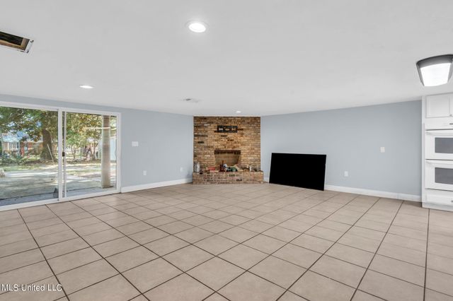 1616 Lewis Avenue, Biloxi, MS 39531