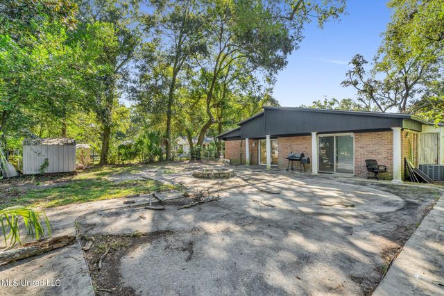 1616 Lewis Avenue, Biloxi, MS 39531