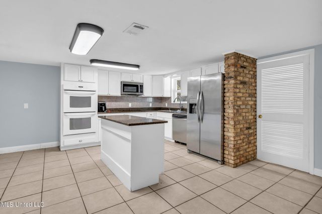 1616 Lewis Avenue, Biloxi, MS 39531