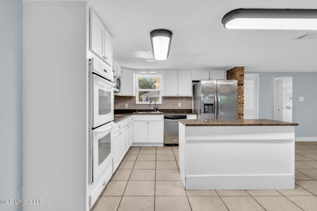 1616 Lewis Avenue, Biloxi, MS 39531