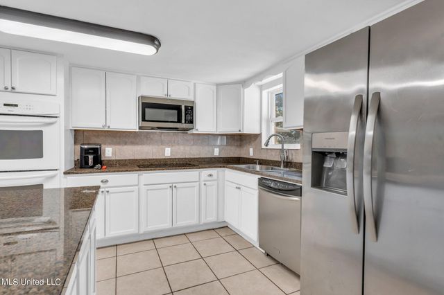 1616 Lewis Avenue, Biloxi, MS 39531